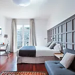 Milton House Gran Via